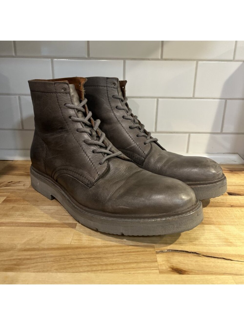 Men's FRYE Bowery Leather Lace Up Boots SZ 10.5 Light Gray Casual